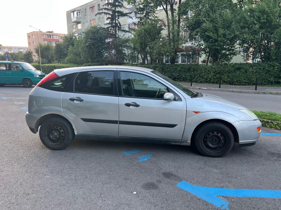 FORD Focus 2001 — imagine 5