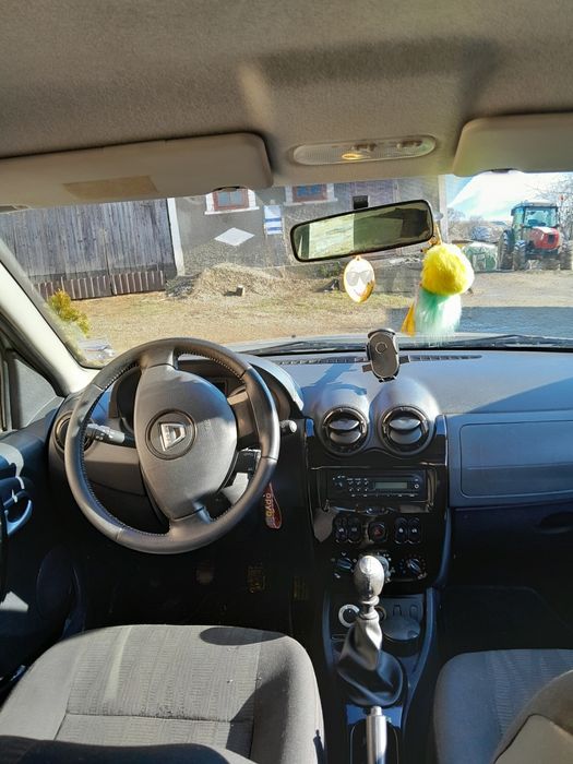 Vind dacia duster 4x4 dizel caociucuri noi distribuție schimbată RAR