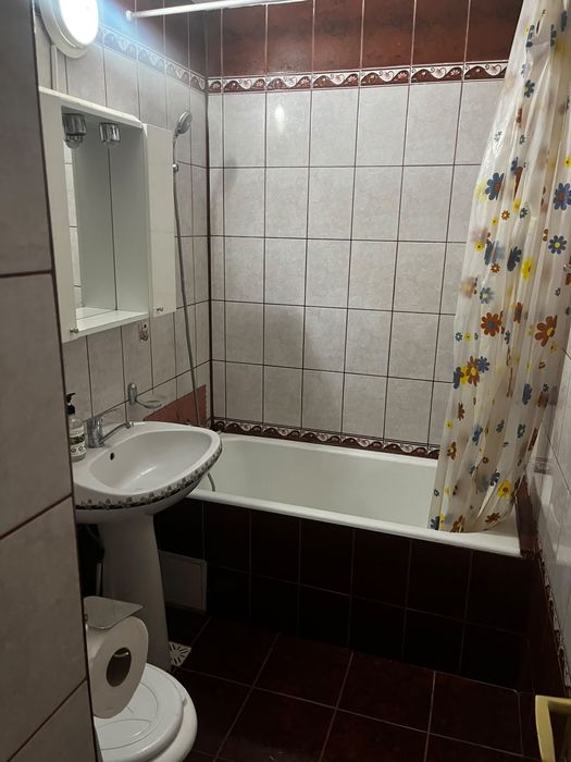 Apartament de închiriat
