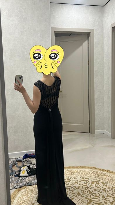 Платья по  10000 ,торг ,