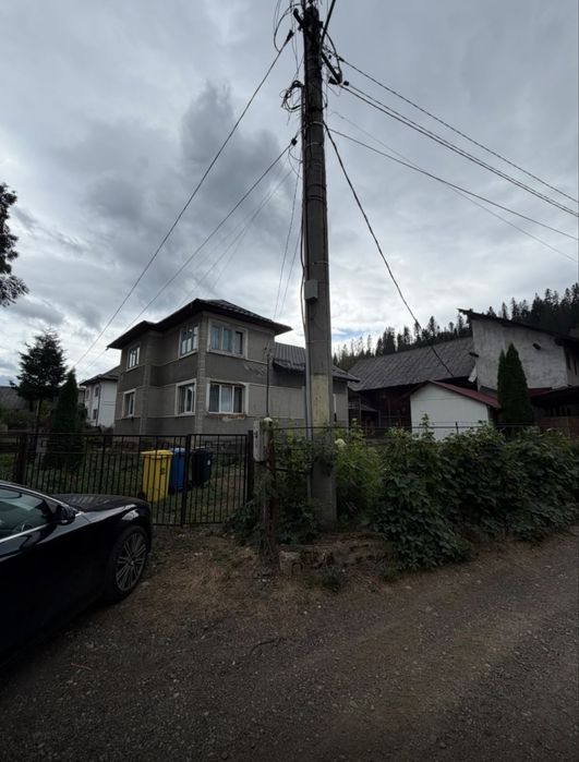 Casa+teren ( Voronet )