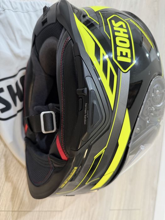 Shoei GT-Air II Aperture TC-3 (finisaj lucios, în culorile negru, gri și galben-neon).