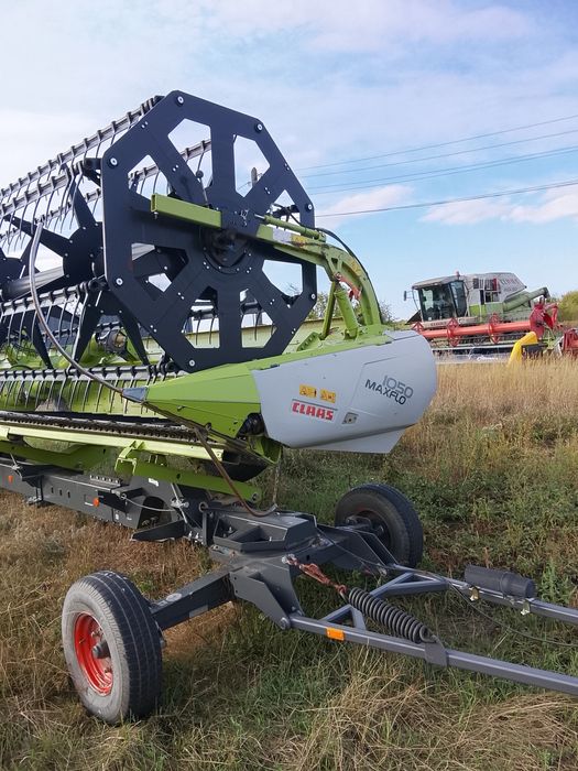 Продаётся жатка зерновая CLASS MAX FLO 1050