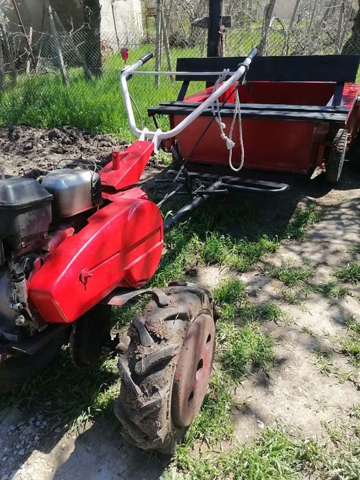 Фабрично ремарке за мотофреза със спирачки