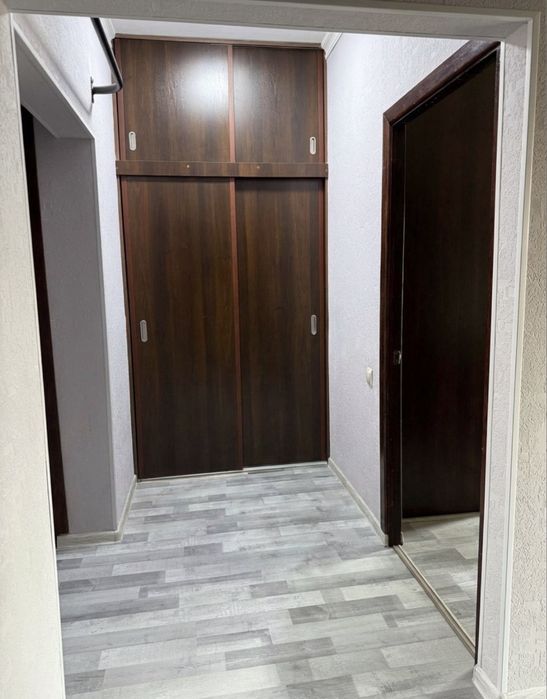 Код 892  Продам 4/4/5 ком квартиру куйлюк массив 6