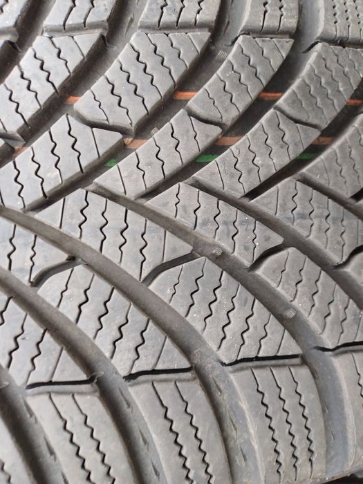 Гуми 205/55/16 Семперит