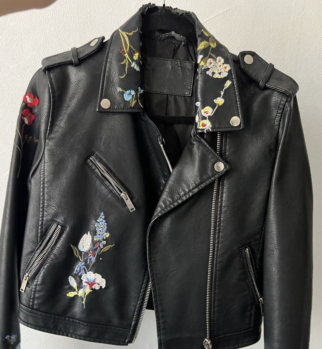 Яке от етествена кожа с флорални детайли