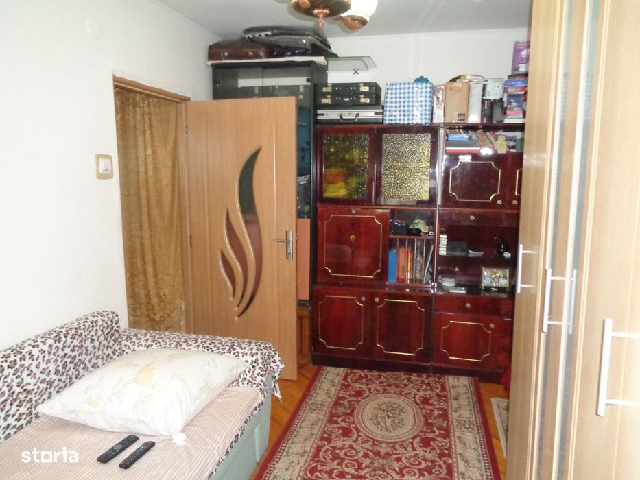 Apartament 2 camere, termoteca, baie cu geam, mobilat, utilat