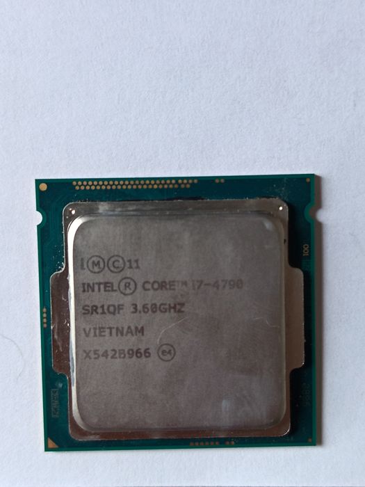 Intel Core i7-4790 — мощный процессор, идеальное состояние