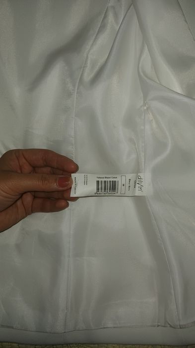 Продам белый костюм. Made in Turkey