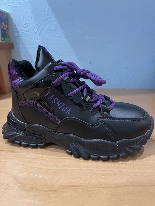 Продам ботинки демисезонные 32 размер