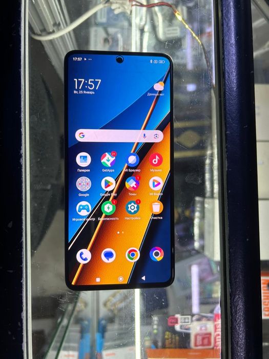 Продам Поко Х6 в хорошем состояние