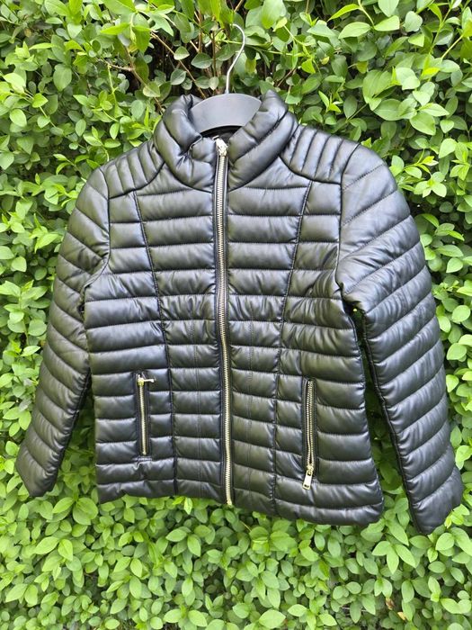 Преходно якенце Guess