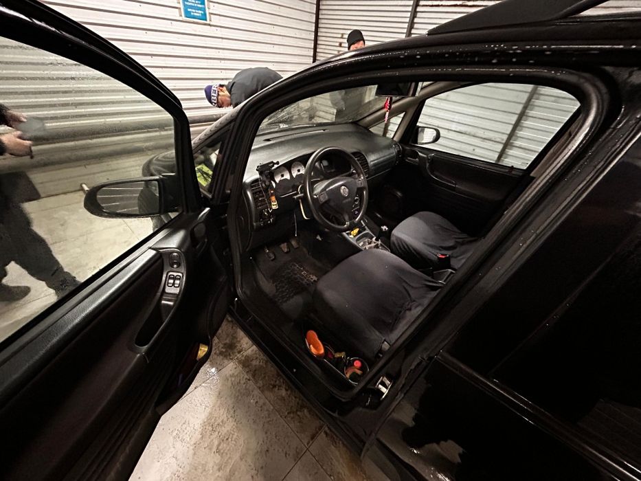 Машина полным на ходу