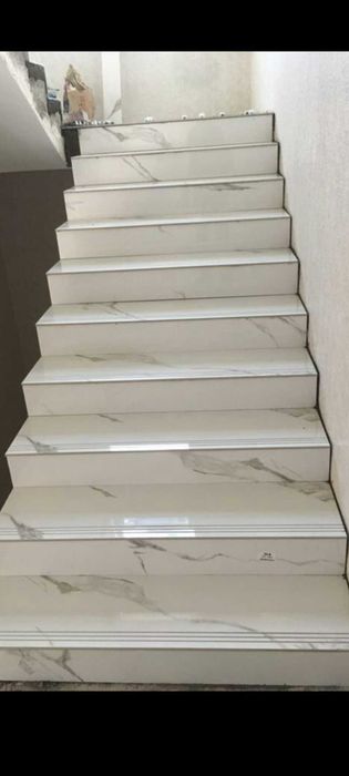 Продавам стъпала от гранитогрес от различни размери с размер 120/60.Бързо обранотване и предаване на продукта.