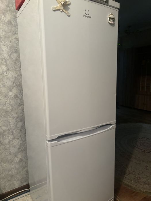 Холодильник для кухни