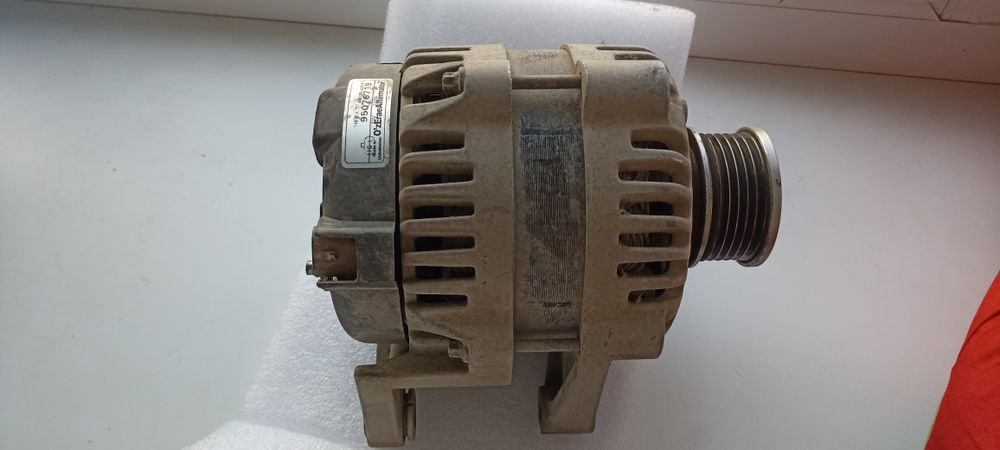 Продам генератор на daewoo gentra оригинал