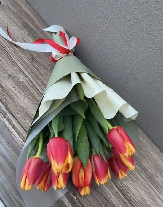 Тюльпаны на 8 марта