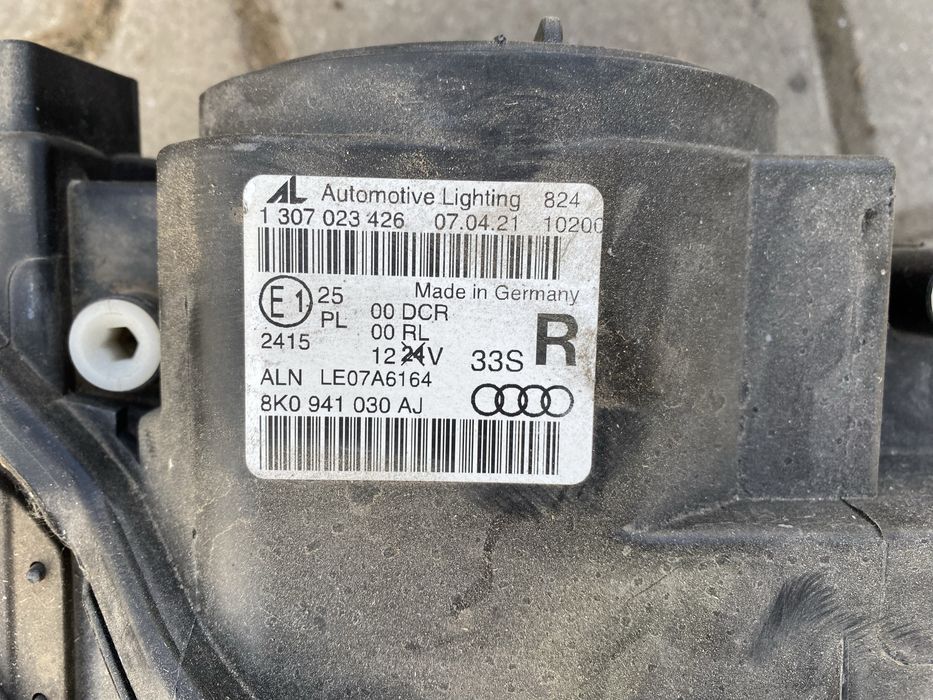 Десен фар Audi A4/B8 Bi-Xenon/Led