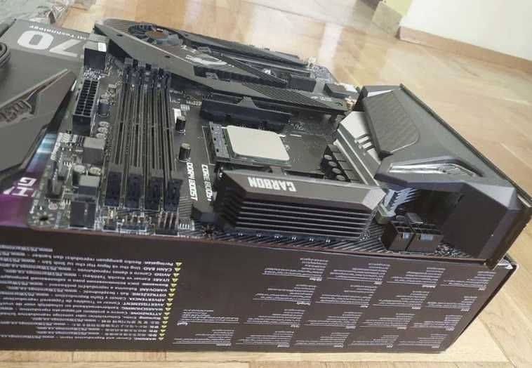 AMD Ryzen 9 5900X + MSI X570 Gaming Pro Carbon Wi-Fi