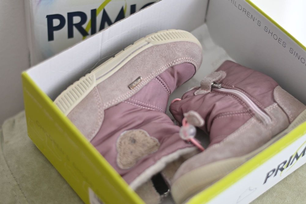 Детски маратонки Adidas Minnie 29 номер и зимни ботуши Primigi 25номер