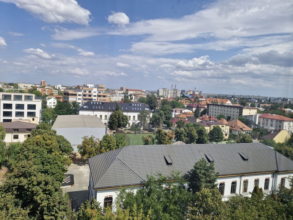 Inchiriez garsoniera  centru
