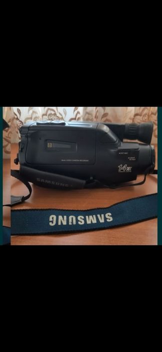 Продам видеокамеру Samsung
