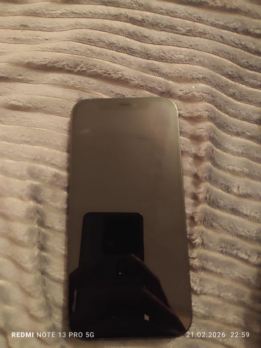Продаю 12 iPhone