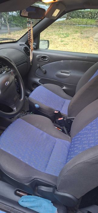 FORD Fiesta 2000 — imagine 4