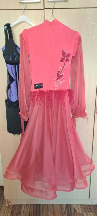 Рокли за спортни танци