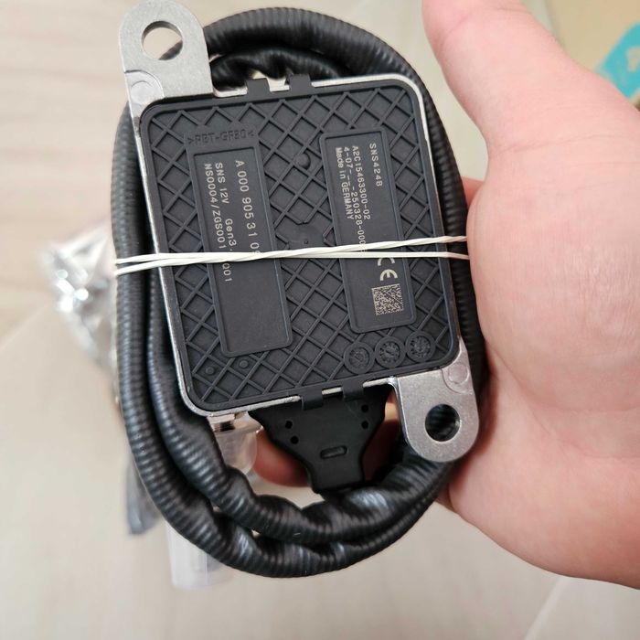 НОВ Mercedes-Benz NOX sensor (AdBlue) made in Germany 480ЛВ. С ДДС