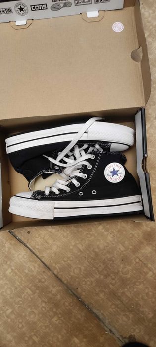 Teniși Converse,Ghete Nike Air Jordan,Reebok easy tone