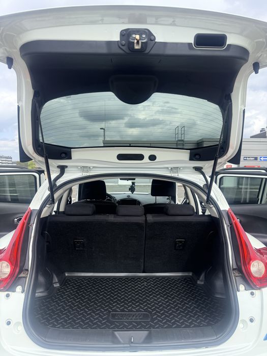 NISSAN Juke 2012