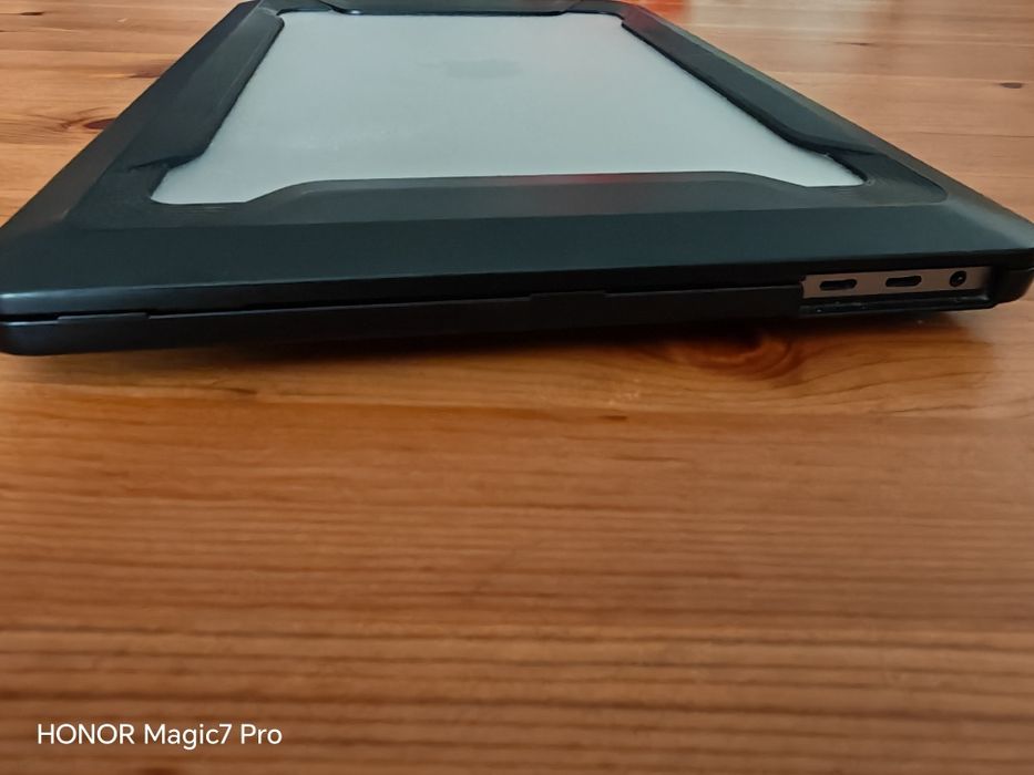 MacBook pro 13", 2018, touchbar