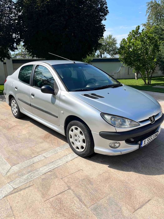 АВТОМОБИЛ Peugeot 206