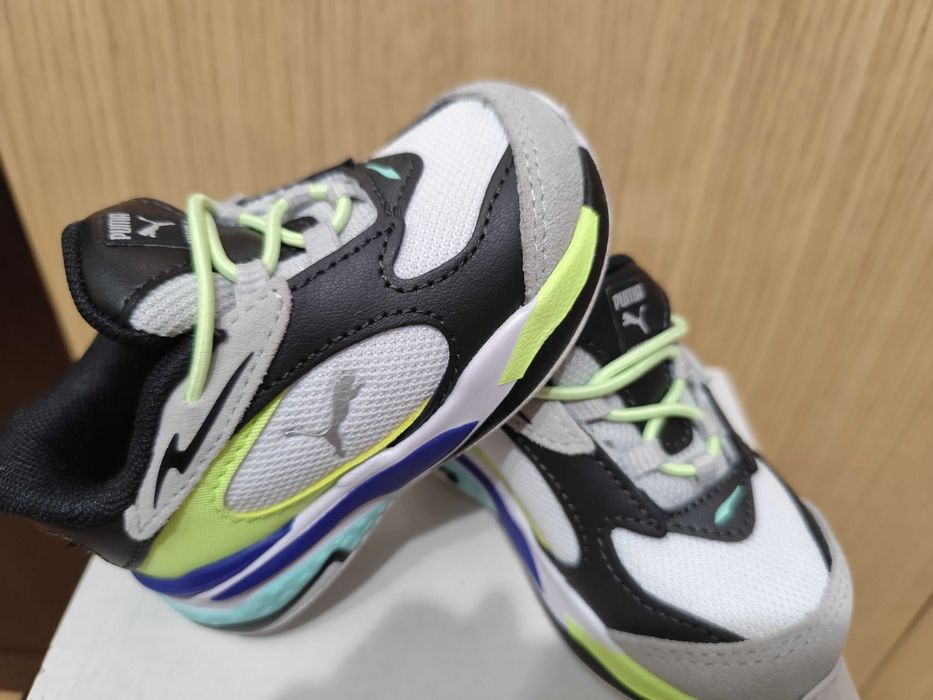 Маратонки нови.За прохождане