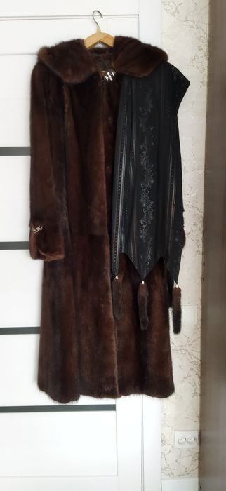 Продам норковую шубу