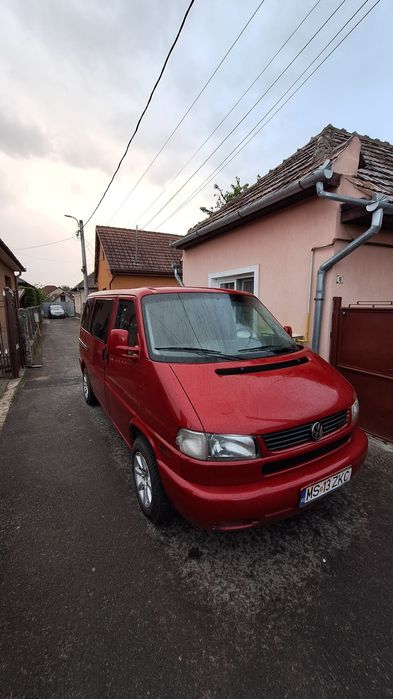 Volkswagen  Caravelle T4 2.5   8+1 locuri
