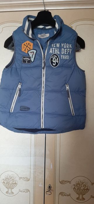 Теплая безрукавка на подростка