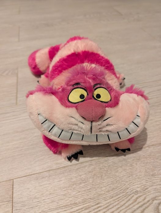 Plus motan chesire alice în țara minunilor