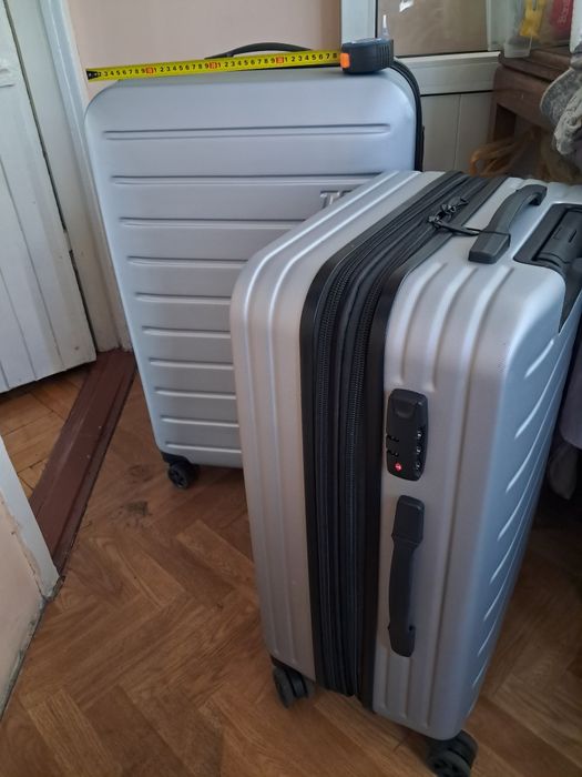 Продам 3 чемодана