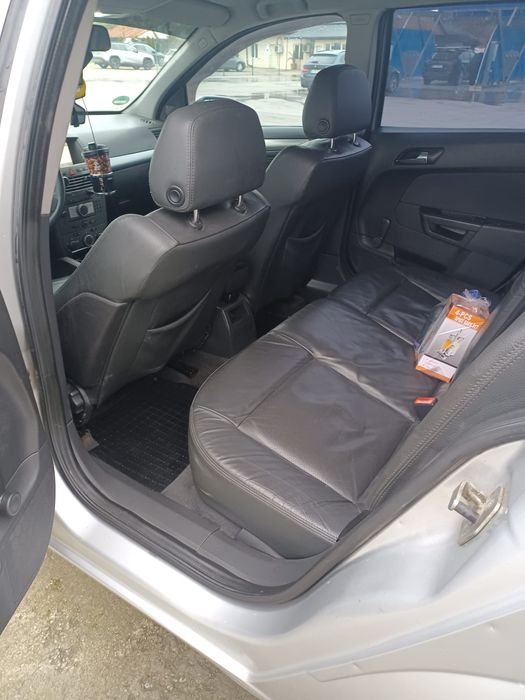 Vând Opel Astra h