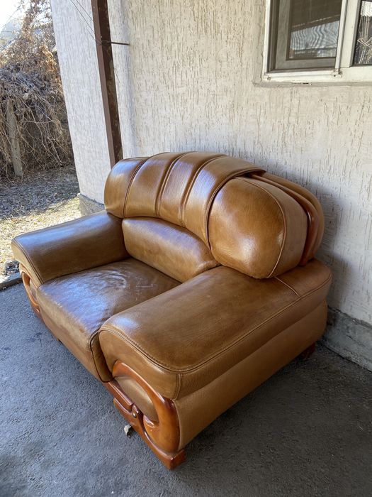 Кожаный диванный комплект (3+2+1)