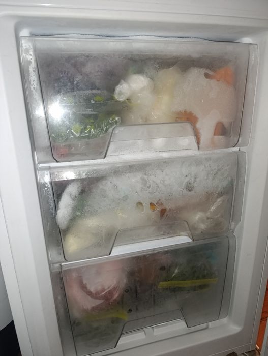 Продам морозильную камеру