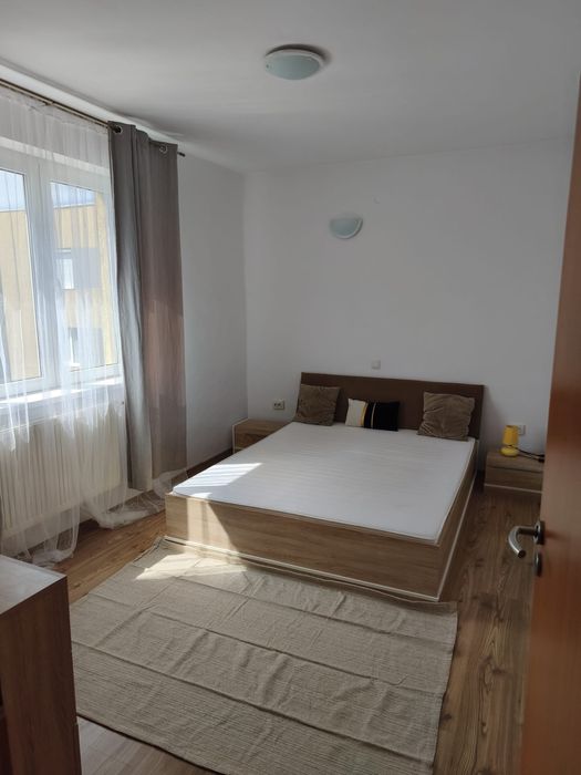PROPRIETAR, ap 2 cam 61 mp intrarea siretului