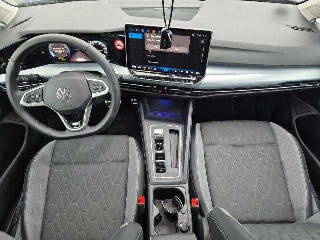 2025 Golf VIII 1.5 eTSI mild-hybrid 17000KM