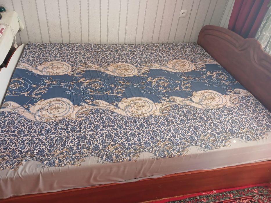 Спальная кровать