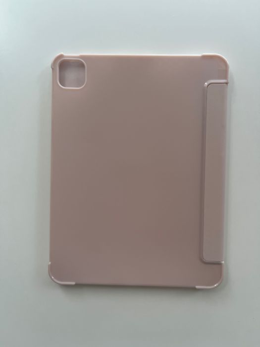 НЕИЗПОЛЗВАН розов калъф за iPad Pro 11" M5, 2025 със слот за Apple Pencil