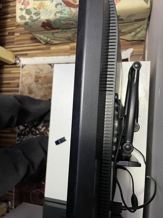 Se vinde ps5 și, tvmonitor