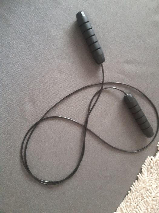 Продам скакалку,